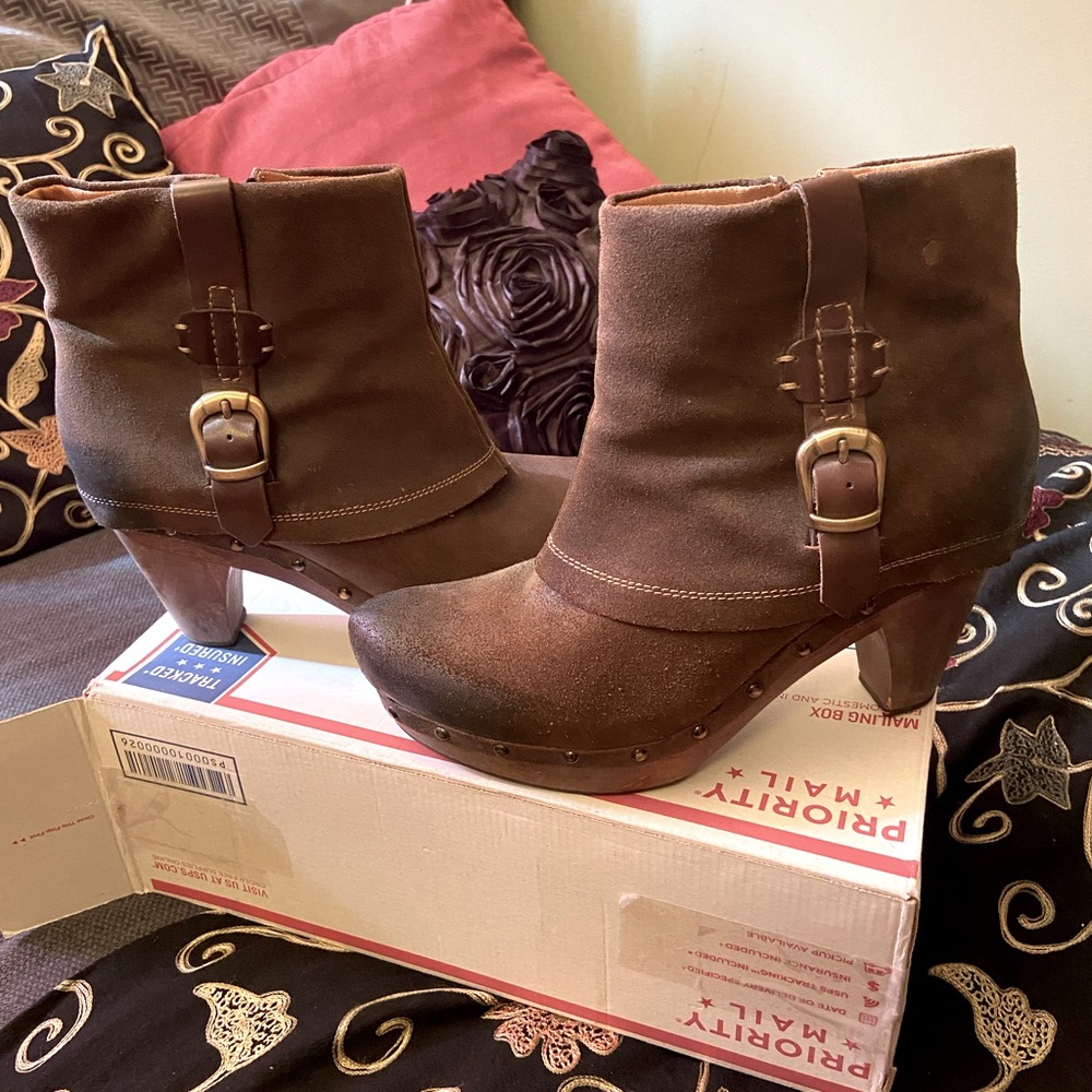 Earthies LaCarne oiled leather boot